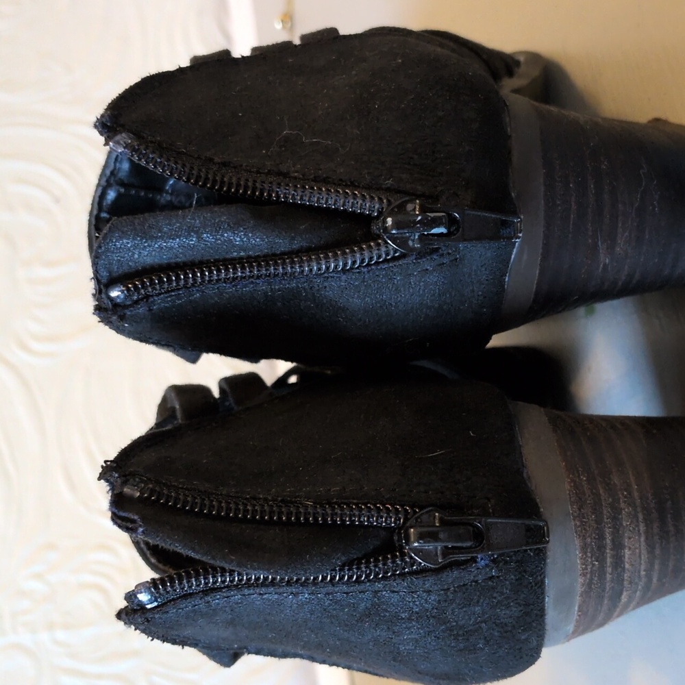 Fergie Black Ankle Booties - Picture 4 of 9